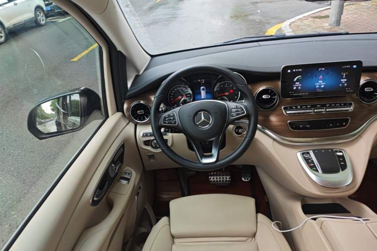 Used Mercedes-Benz V-Class 2022 V 260 L Long Wheelbase Prestige Edition Steering Wheel