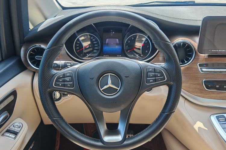 Used Mercedes-Benz V-Class 2022 V 260 L Long Wheelbase Prestige Edition Steering Wheel