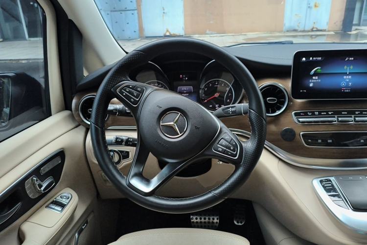 Used Mercedes-Benz V-Class 2022 V 260 L Long Wheelbase Prestige Edition Steering Wheel