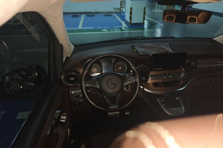 Used Mercedes-Benz V-Class 2022 V 260 L Long-wheelbase Luxury Edition Steering Wheel