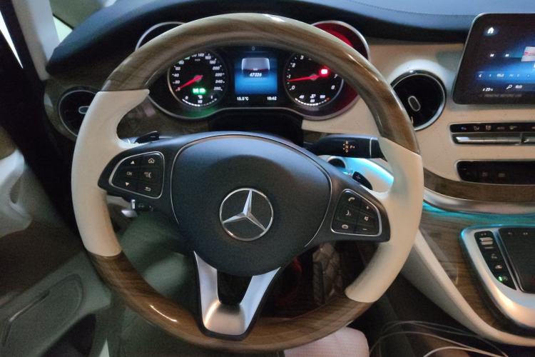 Used Mercedes-Benz V-Class 2022 V 260 L Long Wheelbase Prestige Edition Steering Wheel