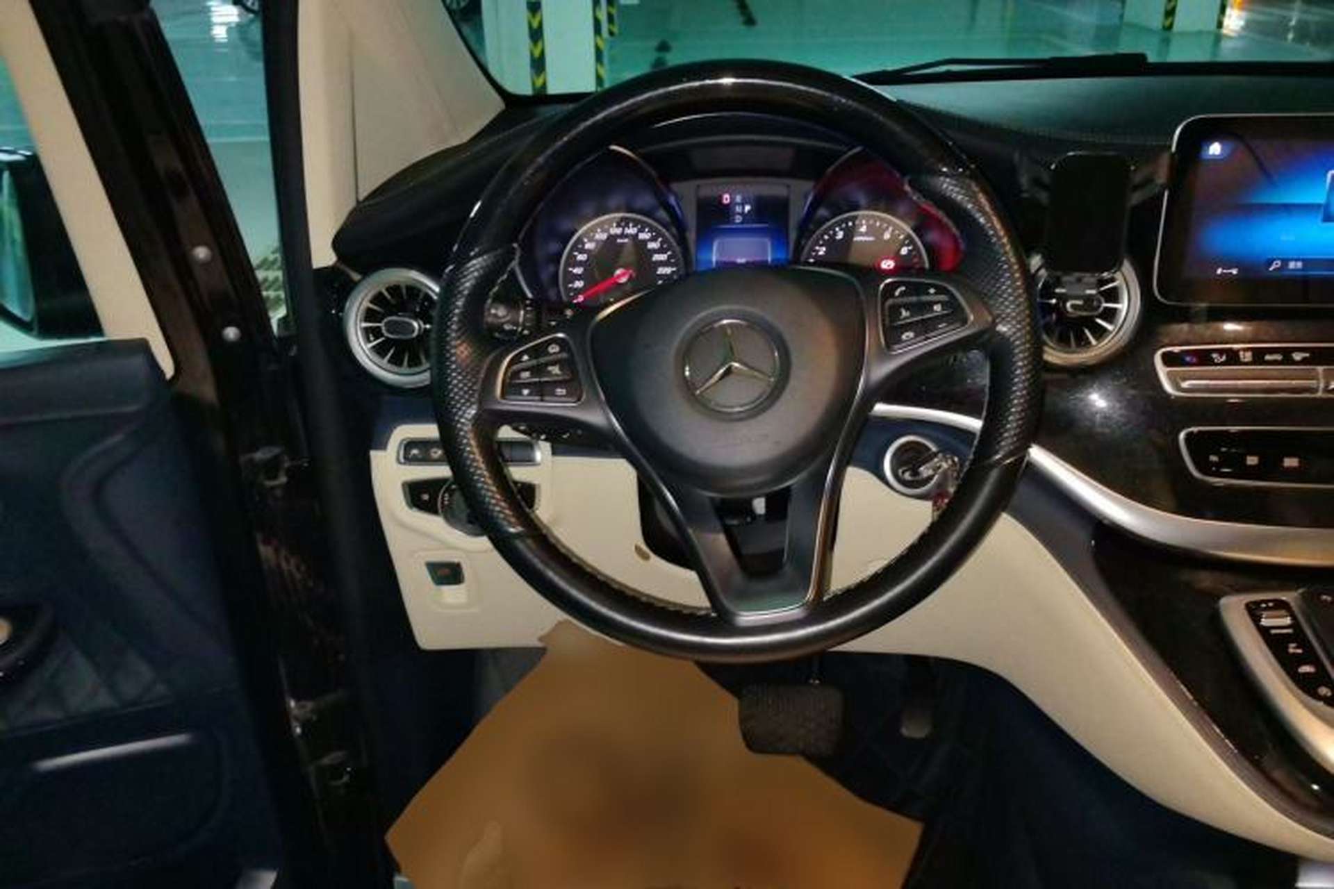 Used Mercedes-Benz V-Class  Steering Wheel