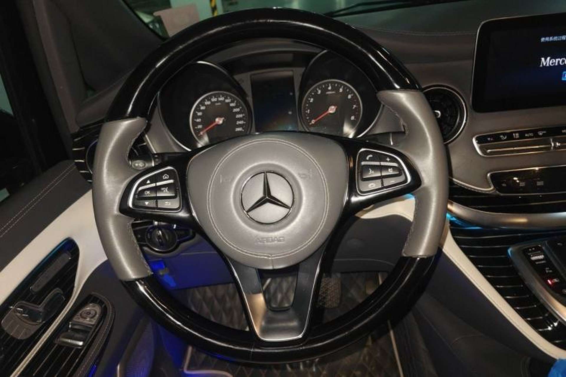 Used Mercedes-Benz V-Class  Steering Wheel
