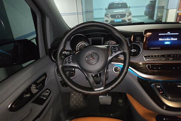 Used Mercedes-Benz V-Class 2022 V 260 L Long Wheelbase Prestige Edition Steering Wheel
