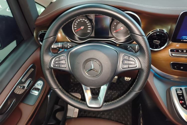 Used Mercedes-Benz V-Class 2022 V 260 L Long Wheelbase Prestige Edition Steering Wheel
