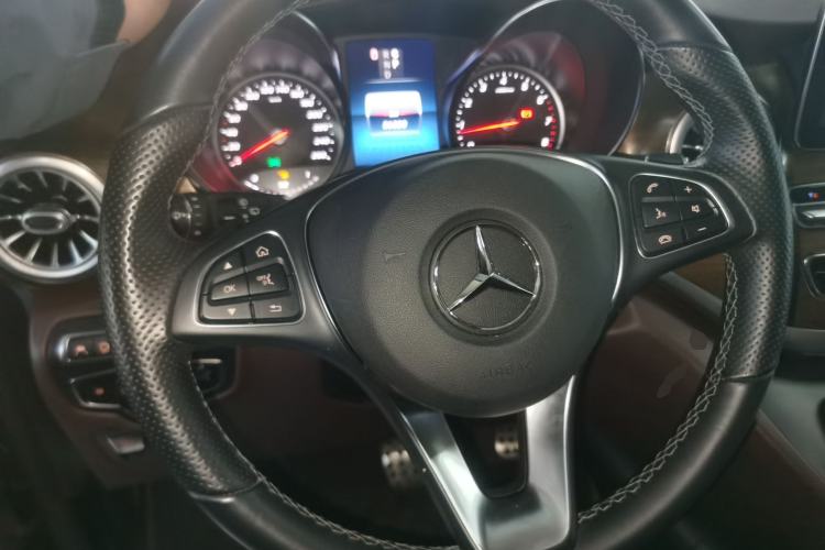 Used Mercedes-Benz V-Class 2022 V 260 L Long Wheelbase Prestige Edition Steering Wheel