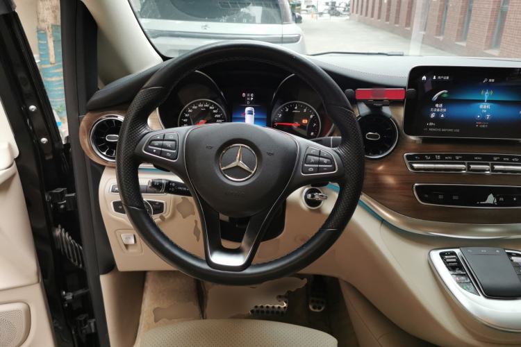 Used Mercedes-Benz V-Class 2022 V 260 L Long Wheelbase Prestige Edition Steering Wheel