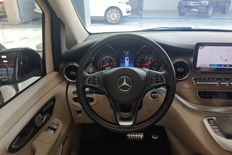 Used Mercedes-Benz V-Class 2022 V 260 L Long Wheelbase Prestige Edition Steering Wheel