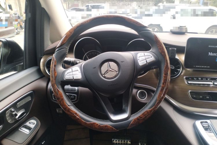 Used Mercedes-Benz V-Class 2022 V 260 L Long-wheelbase Luxury Edition Steering Wheel