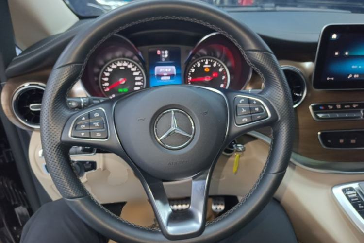 Used Mercedes-Benz V-Class 2022 V 260 L Long-wheelbase Luxury Edition Steering Wheel