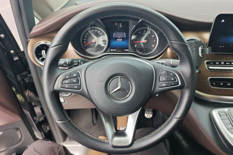 Used Mercedes-Benz V-Class 2022 V 260 L Long-wheelbase Luxury Edition Steering Wheel