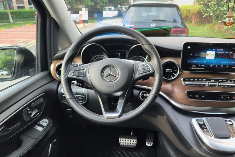 Used Mercedes-Benz V-Class 2022 V 260 Prestige Edition Steering Wheel