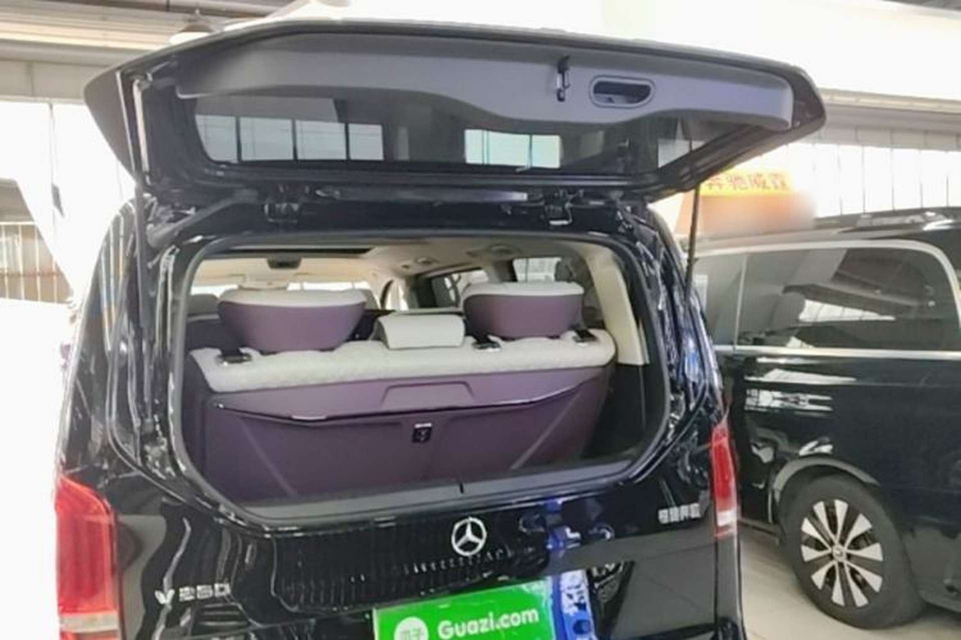 Used Mercedes-Benz V-Class 2022 V 260 Avantgarde Edition Trunk