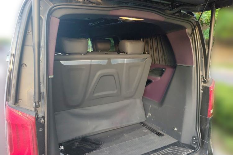 Used Mercedes-Benz V-Class  Trunk