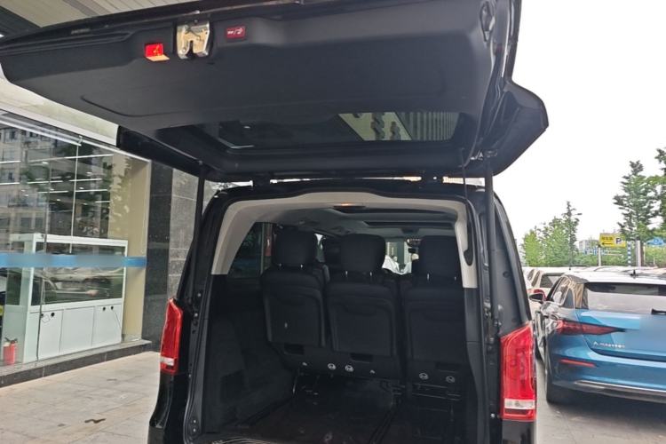 Used Mercedes-Benz V-Class 2022 V 260 L Long-wheelbase Luxury Edition Trunk