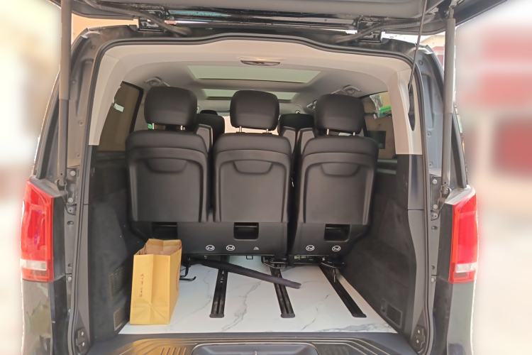 Used Mercedes-Benz V-Class 2022 V 260 Avantgarde Edition Trunk