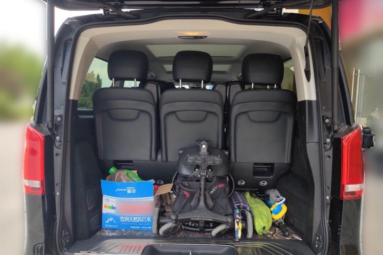 Used Mercedes-Benz V-Class 2022 V 260 Avantgarde Edition Trunk