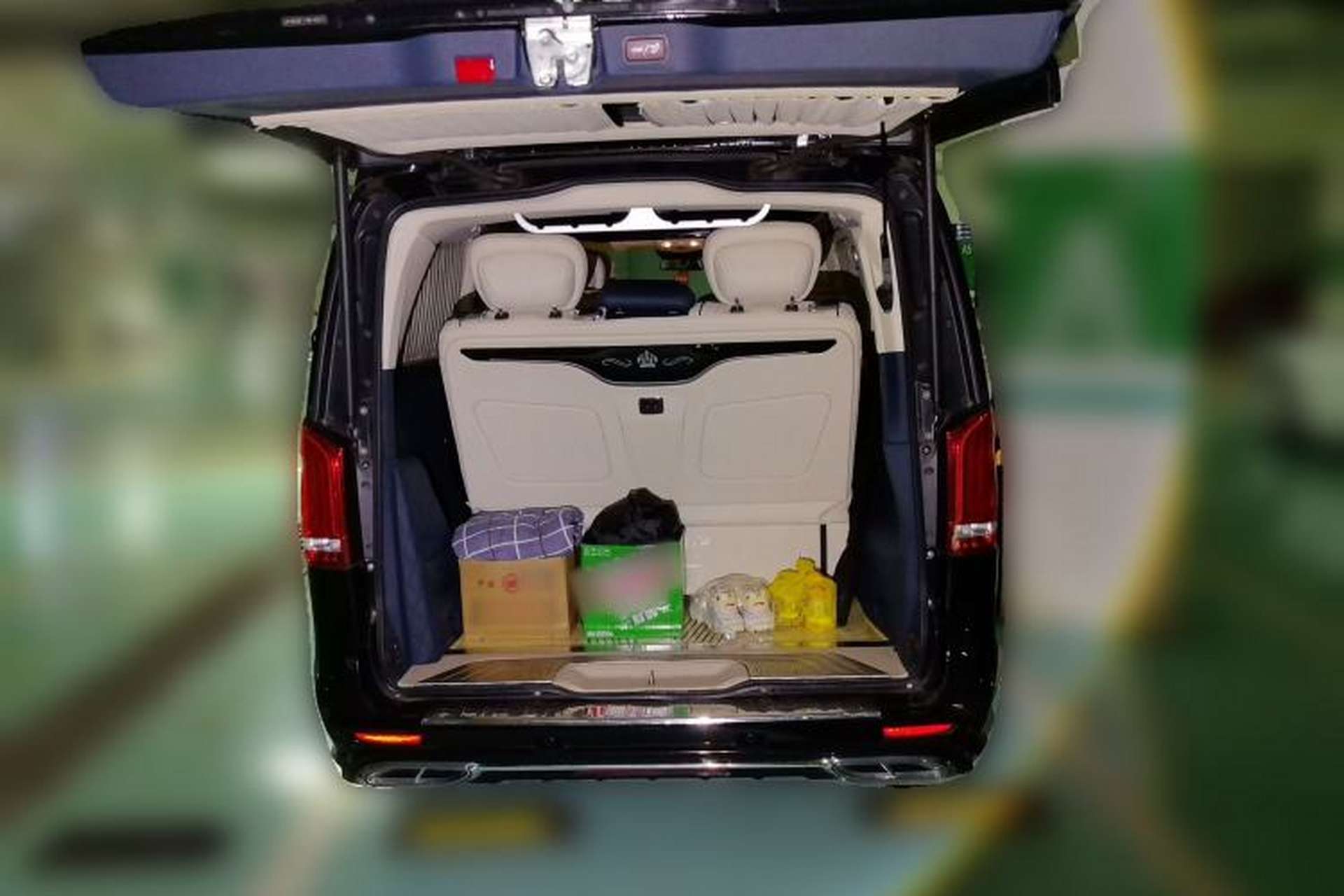 Used Mercedes-Benz V-Class  Trunk