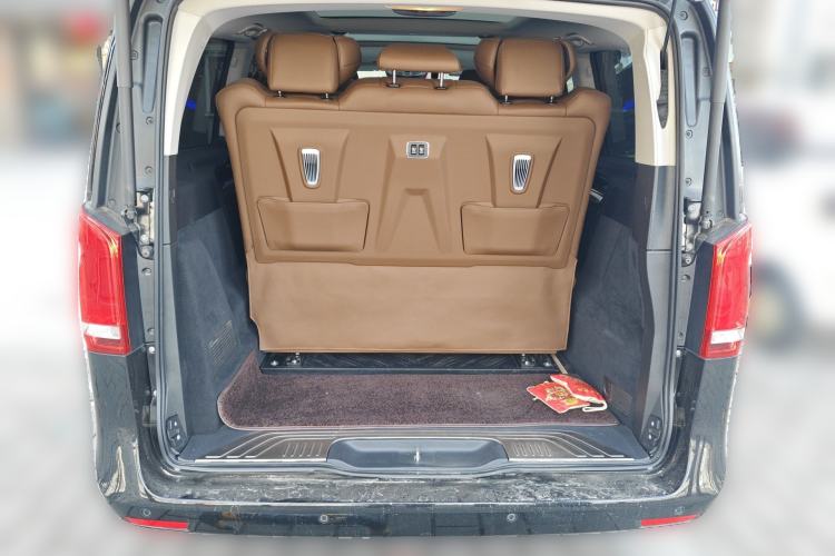 Used Mercedes-Benz V-Class 2022 V 260 Avantgarde Edition Trunk