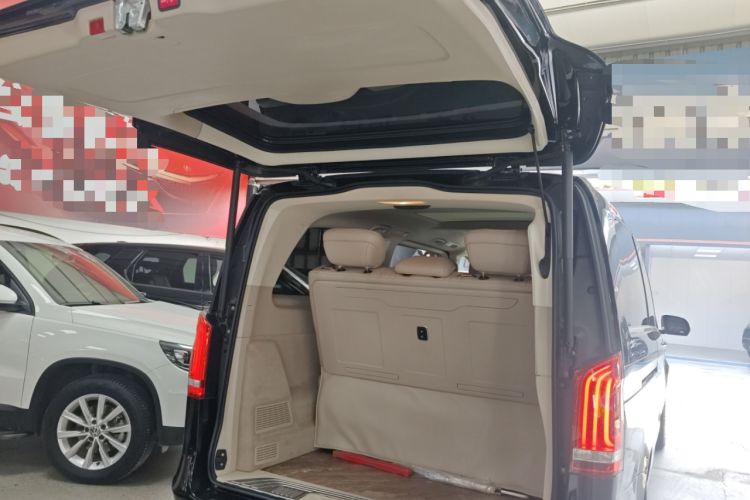 Used Mercedes-Benz V-Class 2022 V 260 L Long Wheelbase Prestige Edition Trunk