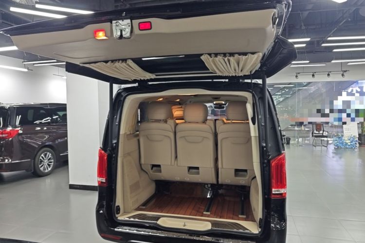 Used Mercedes-Benz V-Class 2022 V 260 L Long-wheelbase Luxury Edition Trunk