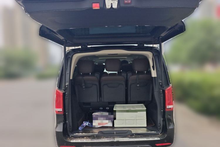 Used Mercedes-Benz V-Class 2022 V 260 L Long-wheelbase Luxury Edition Trunk