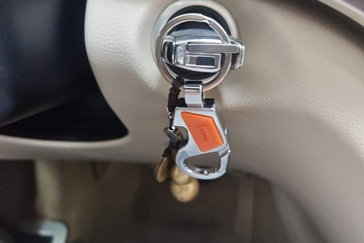 Used Mercedes-Benz V-Class 2022 V 260 Prestige Edition Vehicle Key