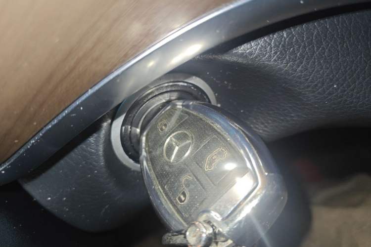 Used Mercedes-Benz V-Class 2022 V 260 Prestige Edition Vehicle Key