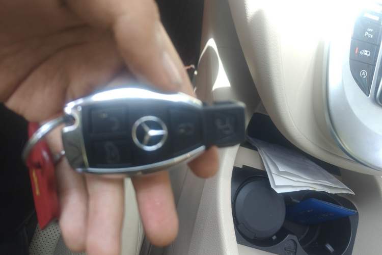 Used Mercedes-Benz V-Class 2022 V 260 L Long-wheelbase Luxury Edition Vehicle Key