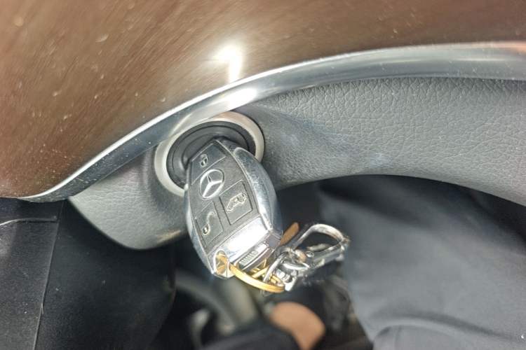 Used Mercedes-Benz V-Class 2022 V 260 Prestige Edition Vehicle Key