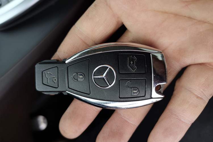 Used Mercedes-Benz V-Class 2022 V 260 L Long-wheelbase Luxury Edition Vehicle Key
