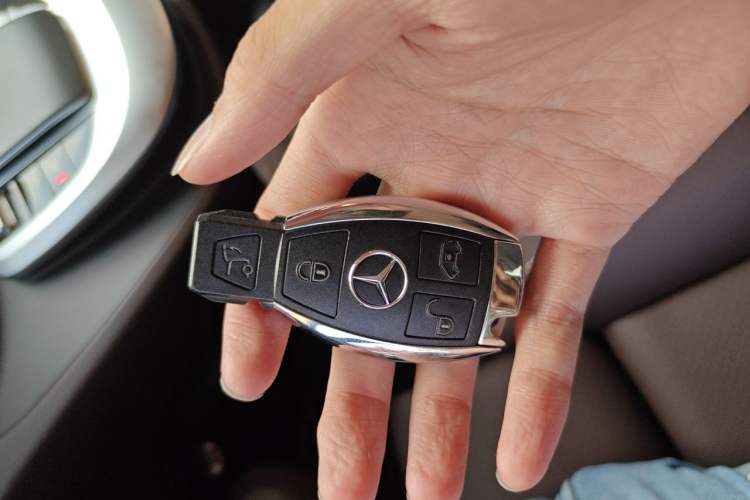 Used Mercedes-Benz V-Class 2022 V 260 Prestige Edition Vehicle Key