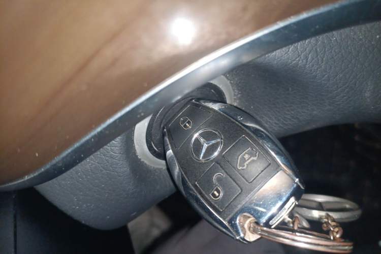 Used Mercedes-Benz V-Class 2022 V 260 Prestige Edition Vehicle Key