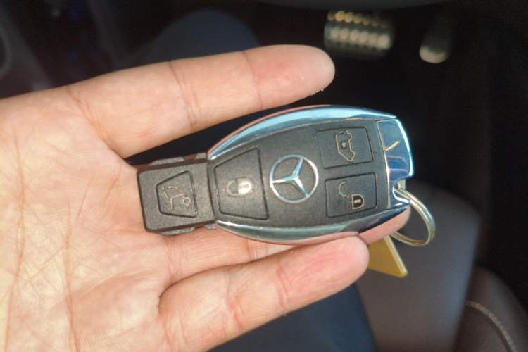 Used Mercedes-Benz V-Class 2022 V 260 L Long-wheelbase Luxury Edition Vehicle Key