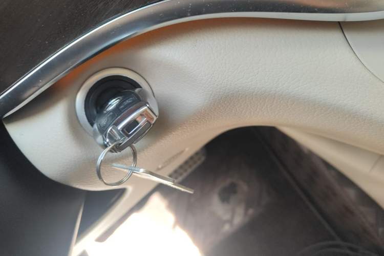 Used Mercedes-Benz V-Class 2022 V 260 Prestige Edition Vehicle Key
