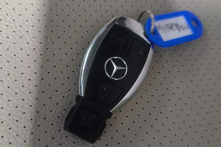 Used Mercedes-Benz V-Class 2022 V 260 Prestige Edition Vehicle Key
