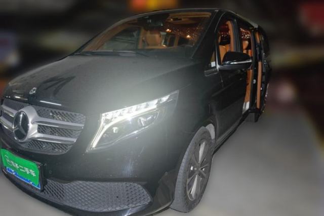 Used Mercedes-Benz V-Class 2022 V 260 Avantgarde Edition