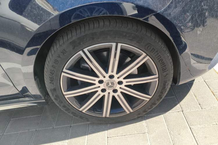 Used Mercedes-Benz V-Class 2022 V 260 L Long-wheelbase Luxury Edition Right Front Wheel Hub