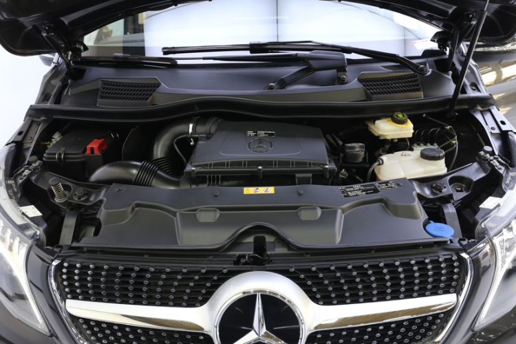 Used Mercedes-Benz V-Class 2022 V 260 L Long-wheelbase Luxury Edition Engine Bay