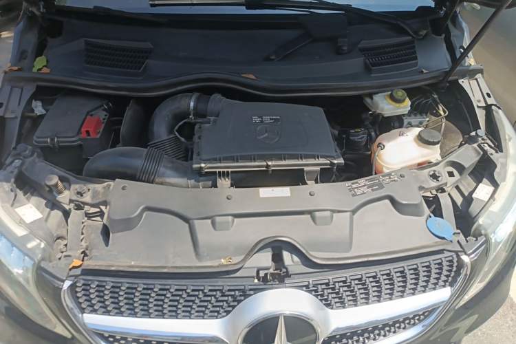 Used Mercedes-Benz V-Class 2022 V 260 L Long-wheelbase Luxury Edition Engine Bay