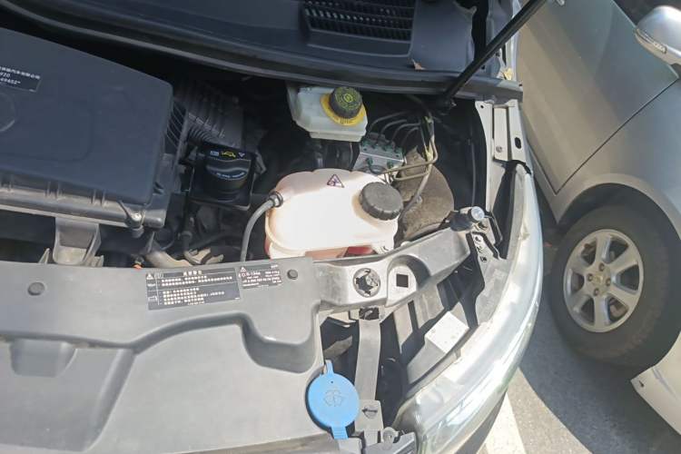 Used Mercedes-Benz V-Class 2022 V 260 L Long-wheelbase Luxury Edition Engine Bay Left