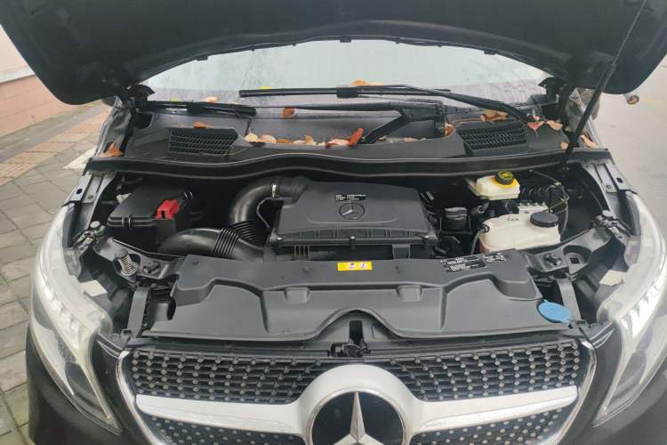Used Mercedes-Benz V-Class 2022 V 260 L Long-wheelbase Luxury Edition Engine Bay