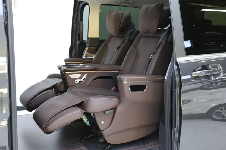 Used Mercedes-Benz V-Class 2022 V 260 L Long-wheelbase Luxury Edition Interior 1