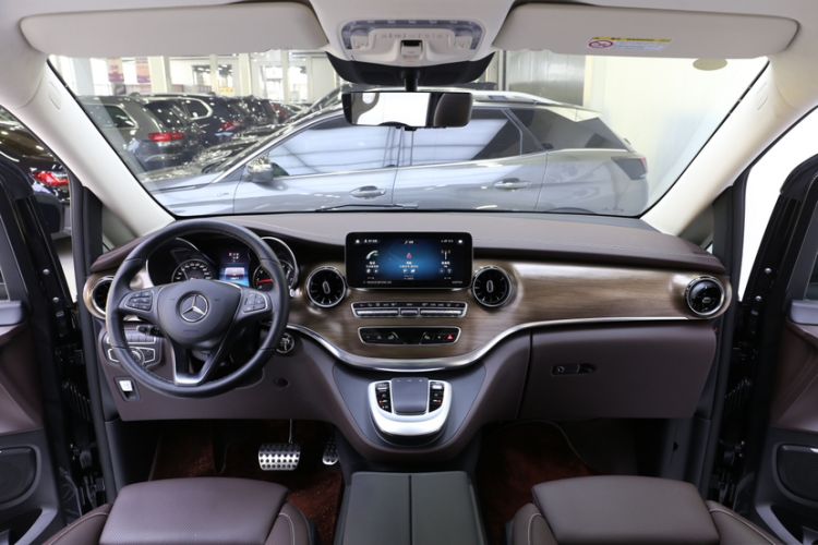 Used Mercedes-Benz V-Class 2022 V 260 L Long-wheelbase Luxury Edition Interior 2