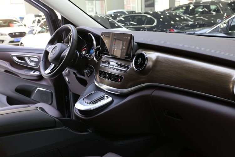 Used Mercedes-Benz V-Class 2022 V 260 L Long-wheelbase Luxury Edition Interior 5