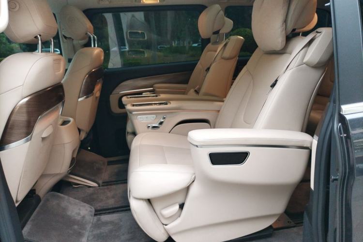 Used Mercedes-Benz V-Class 2022 V 260 L Long-wheelbase Luxury Edition Left Rear Seat