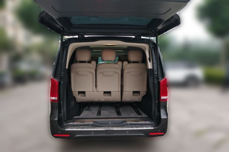 Used Mercedes-Benz V-Class 2022 V 260 L Long-wheelbase Luxury Edition Trunk