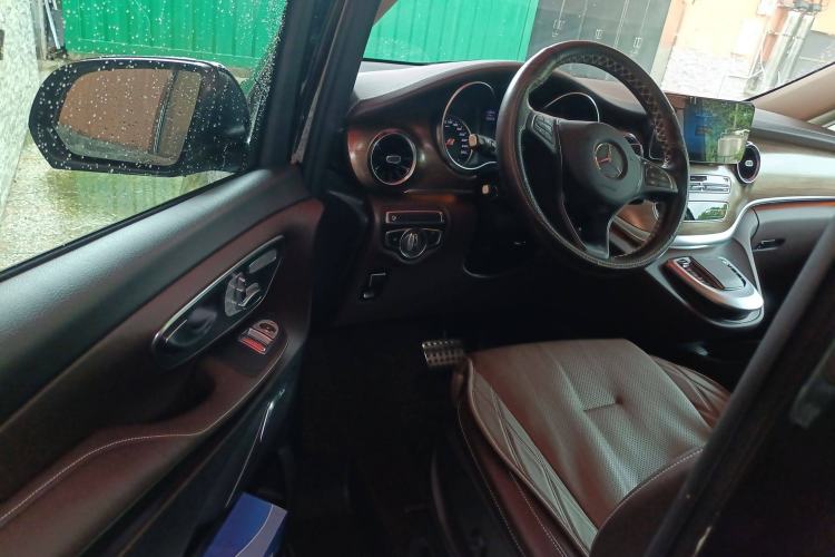 Used Mercedes-Benz V-Class 2022 V 260 Prestige Edition Driver Seat