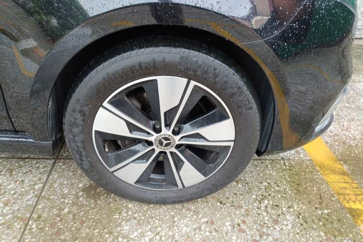 Used Mercedes-Benz V-Class 2022 V 260 Prestige Edition Right Front Wheel Hub