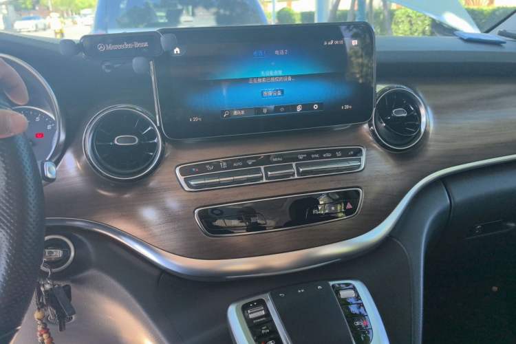 Used Mercedes-Benz V-Class 2022 V 260 Prestige Edition Audio And AC Panel